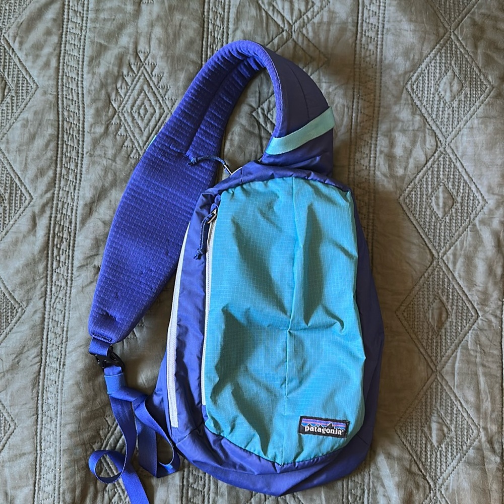 Patagonia Ultralight Black Hole 8L Sling Bag Cobalt Blue Teal 49020 Backpack